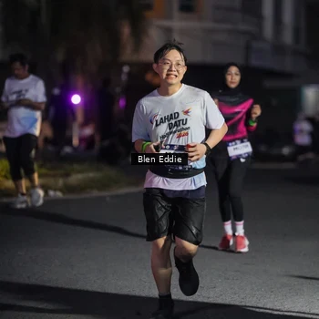 Runner Photo 7810744