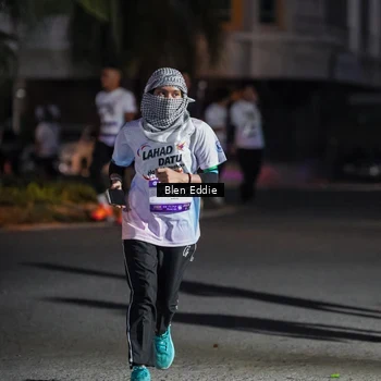 Runner Photo 7810912