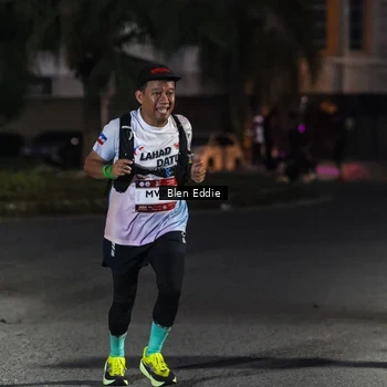 Runner Photo 7810993