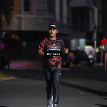 Runner Photo 7811005