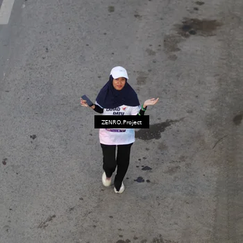 Runner Photo 7811007