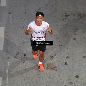 Runner Photo 7811047