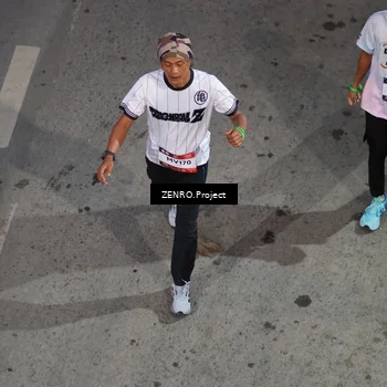 Runner Photo 7811058
