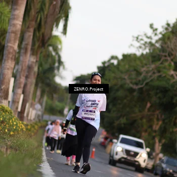 Runner Photo 7811068