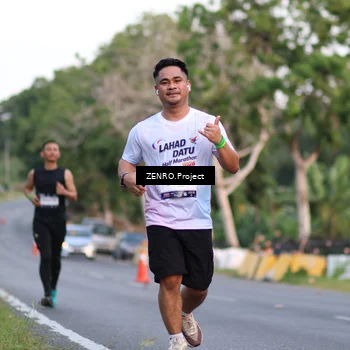 Runner Photo 7811099