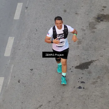Runner Photo 7811102