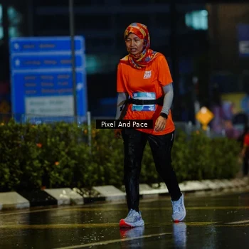 Runner Photo 7811104