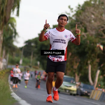 Runner Photo 7811143