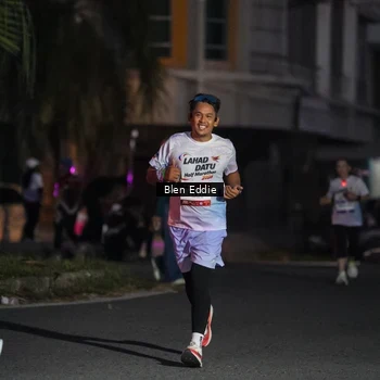 Runner Photo 7811195