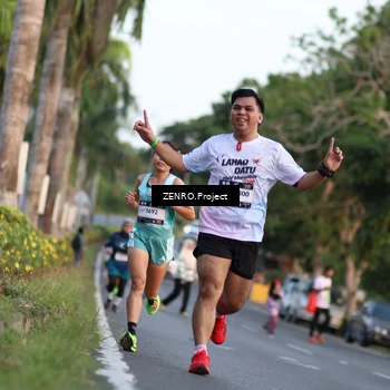Runner Photo 7811299