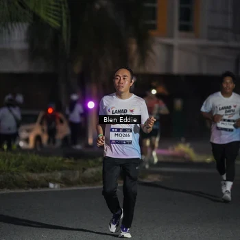 Runner Photo 7811361