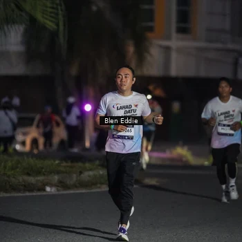Runner Photo 7811374