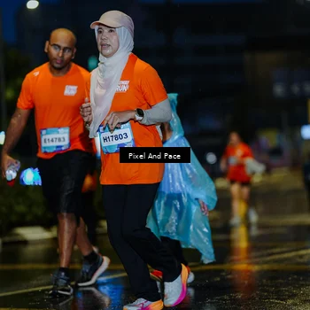 Runner Photo 7811515