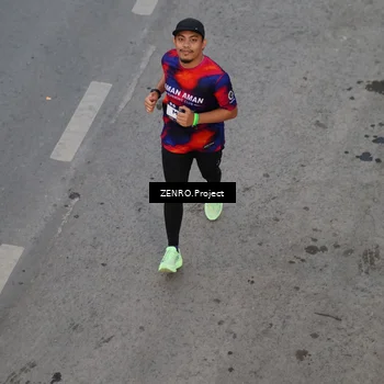 Runner Photo 7811532