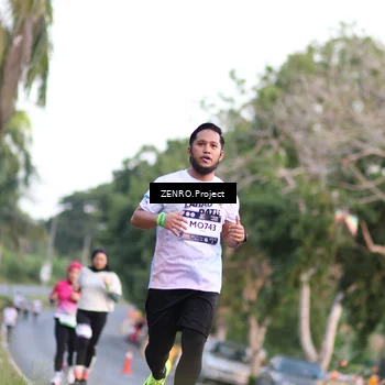 Runner Photo 7811687