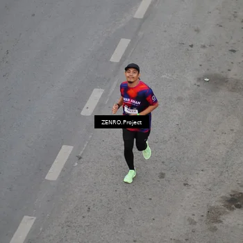 Runner Photo 7811770