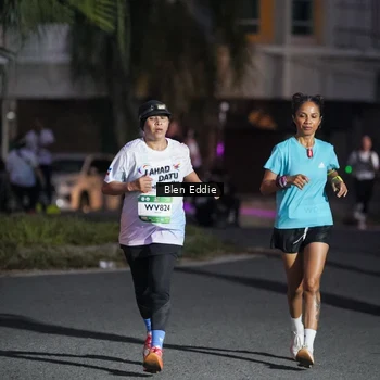 Runner Photo 7811797