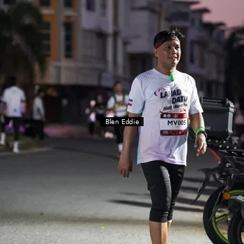 Runner Photo 7811899