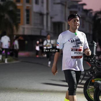 Runner Photo 7811938