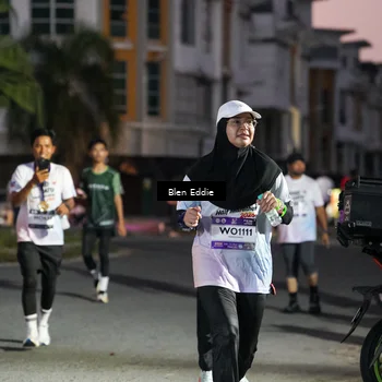 Runner Photo 7812011