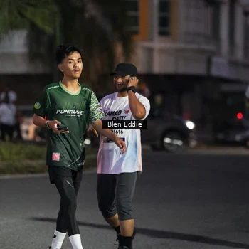 Runner Photo 7812020