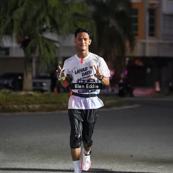 Runner Photo 7812041
