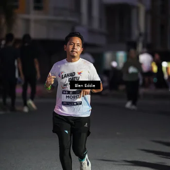 Runner Photo 7812078