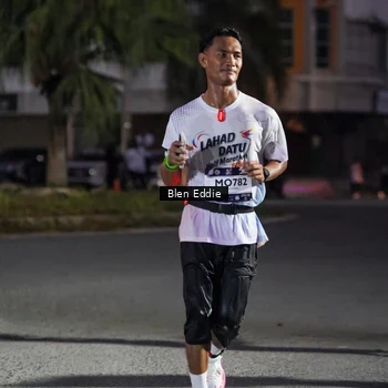 Runner Photo 7812102