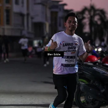 Runner Photo 7812111