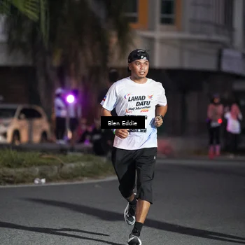 Runner Photo 7812121