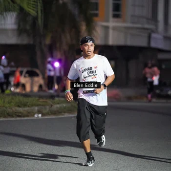 Runner Photo 7812139