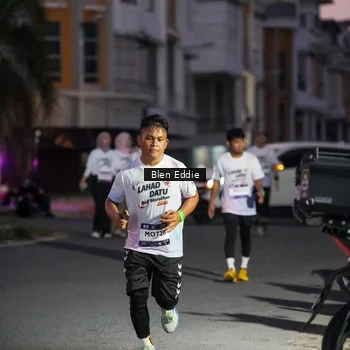 Runner Photo 7812249