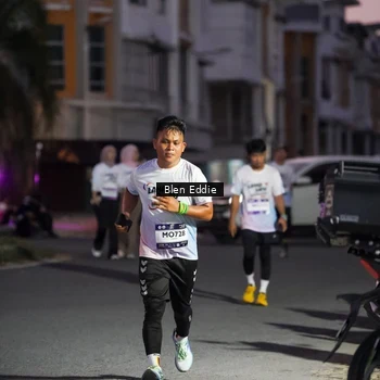 Runner Photo 7812251