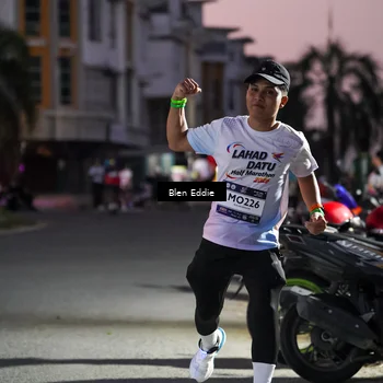 Runner Photo 7812376