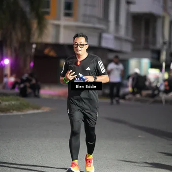 Runner Photo 7812489