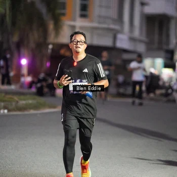 Runner Photo 7812499