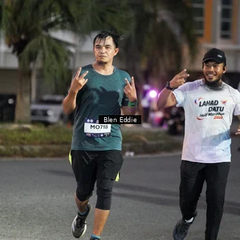 Runner Photo 7812593
