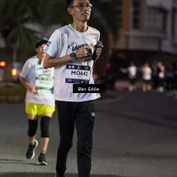 Runner Photo 7812654