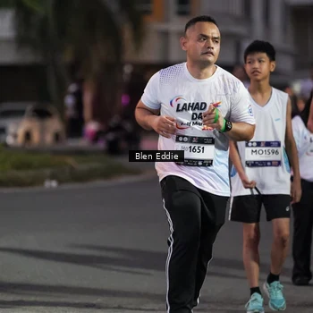 Runner Photo 7814271