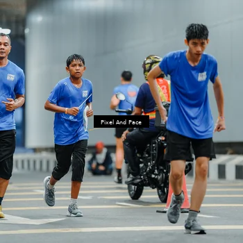 Runner Photo 7814551