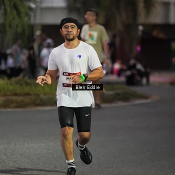 Runner Photo 7814624