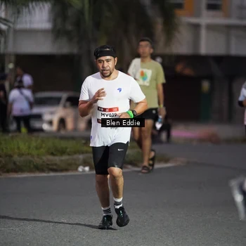 Runner Photo 7814666