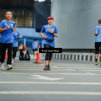 Runner Photo 7814993