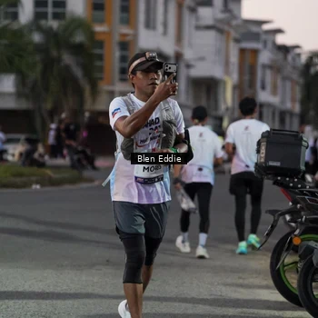 Runner Photo 7815023