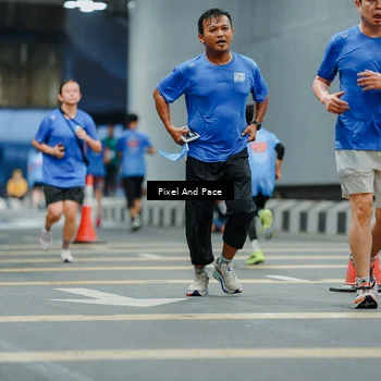 Runner Photo 7815400