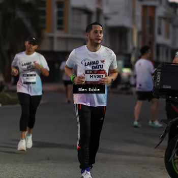 Runner Photo 7815436