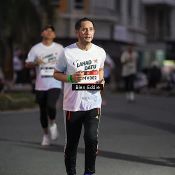 Runner Photo 7815574