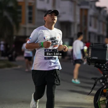 Runner Photo 7815575
