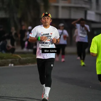 Runner Photo 7816082