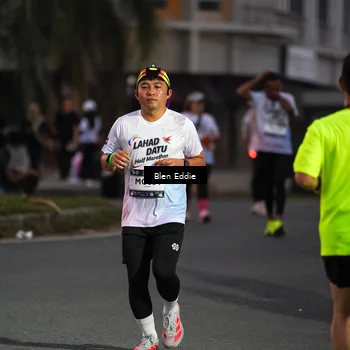 Runner Photo 7816084